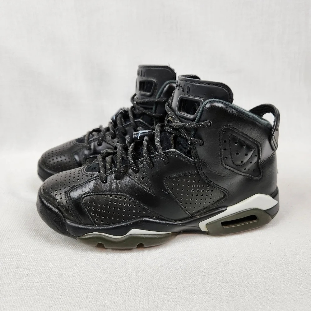 Nike Air Jordan 6 Black Cat Sneakers.